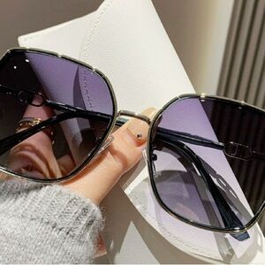 Women's Black Frame Sunglasses with Purple Gradient Lenses